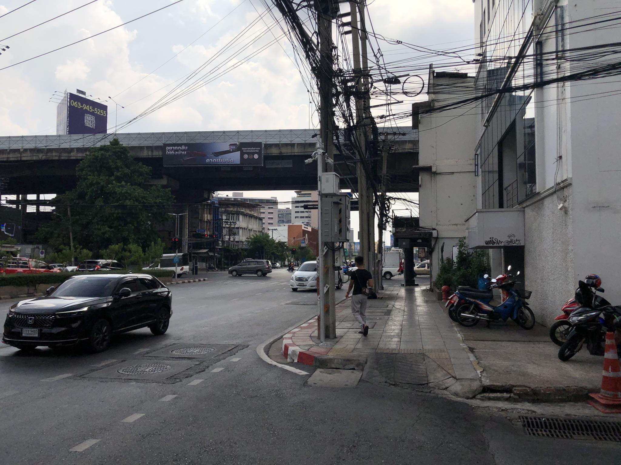 อาคารตึกแบงค์ รูปที่ 6